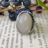 Klasyczny pierścionek z mlecznym kamieniem księżycowym, rozmiar 22